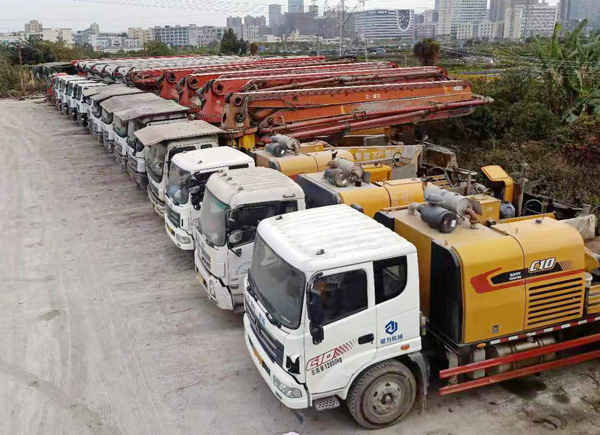 深圳泵车租赁公司：泵车具有混合和输送的双重功能