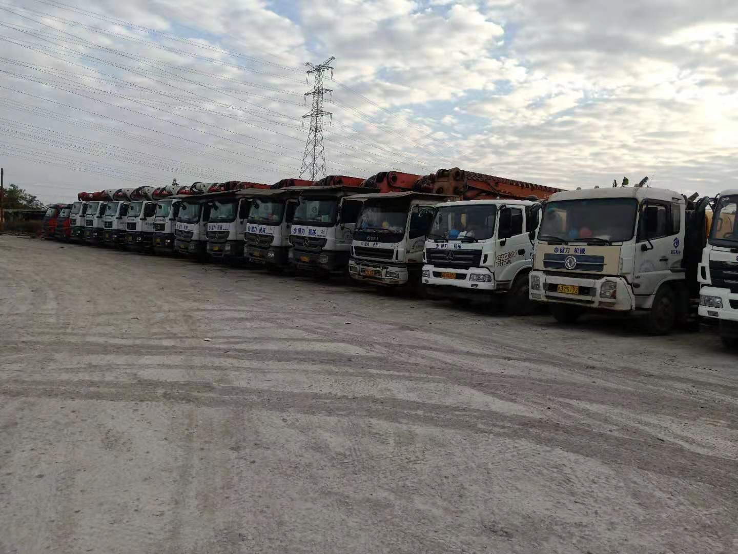 混凝土泵车厂家为您浅谈混凝土泵车的安全使用规范